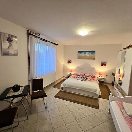 Apartments Fuma Otočac Eksteriør billede