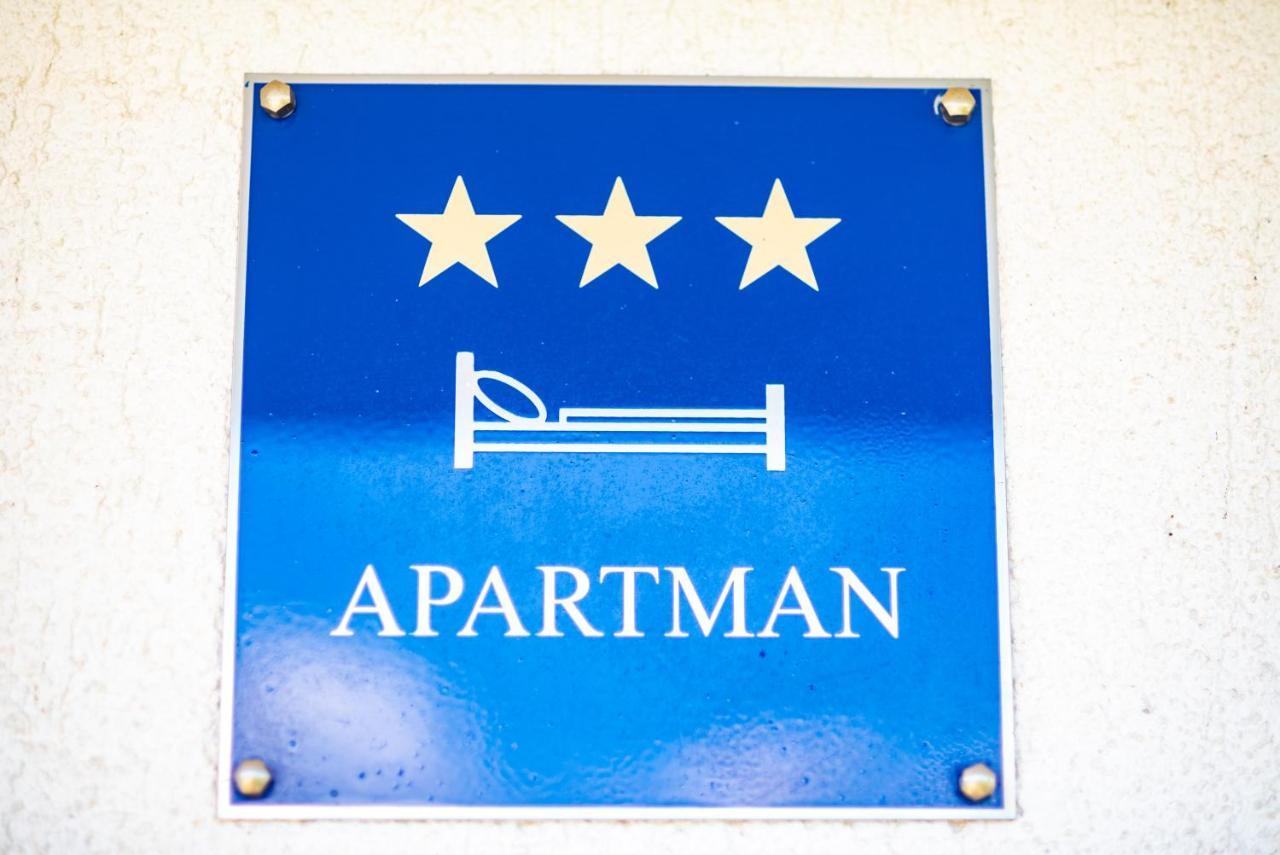 Apartments Fuma Otočac Eksteriør billede